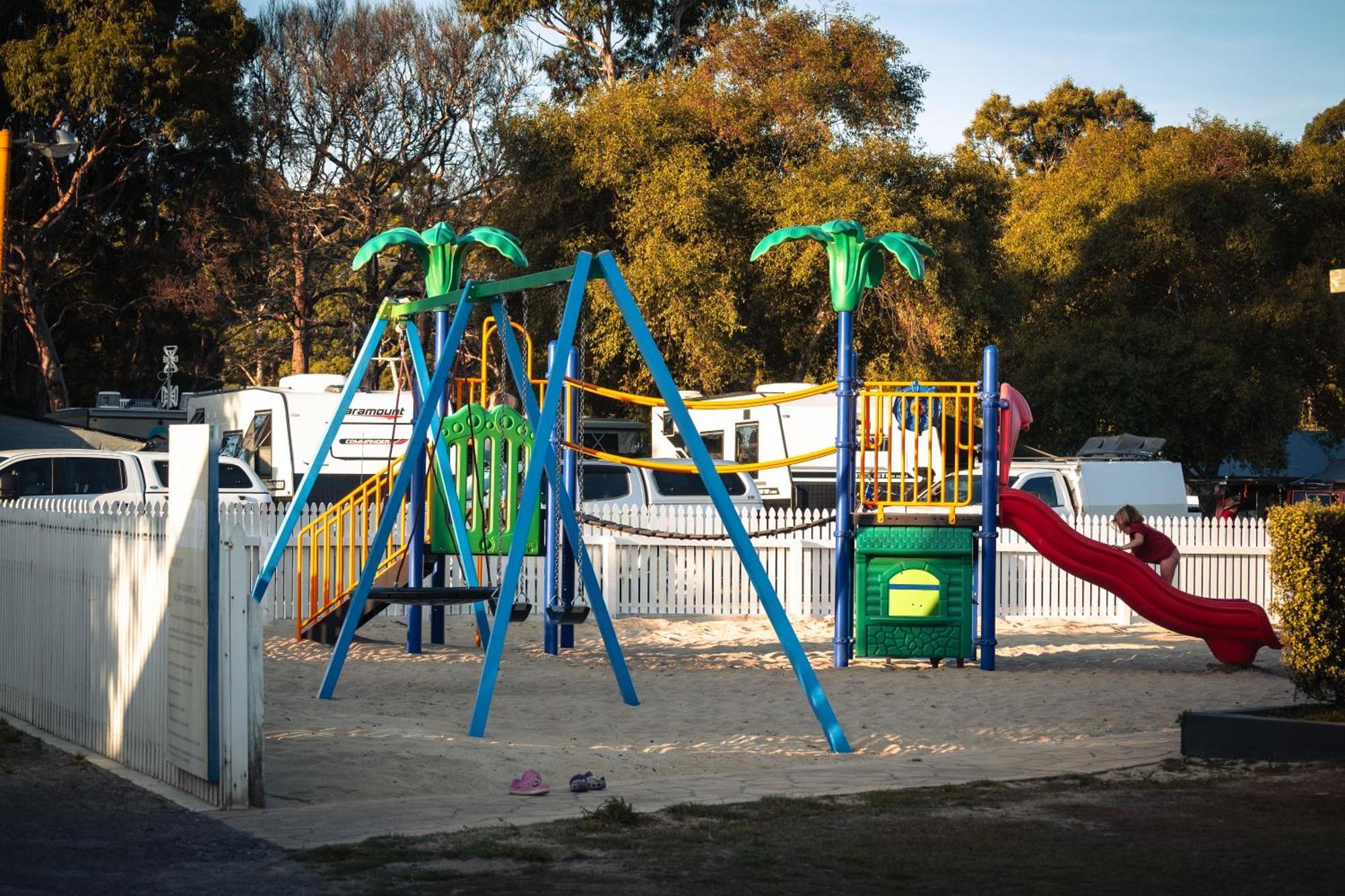 Strahan Beach Tourist Park Bagian luar foto